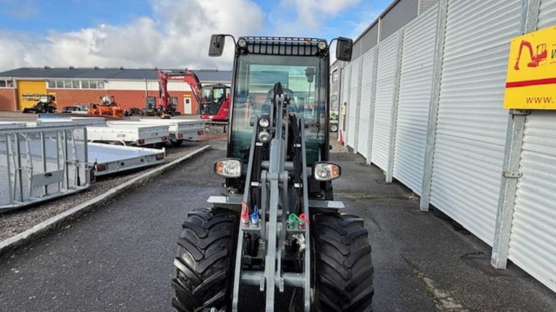 Giant v452HD    står som ny kun 250 timer - Image 2