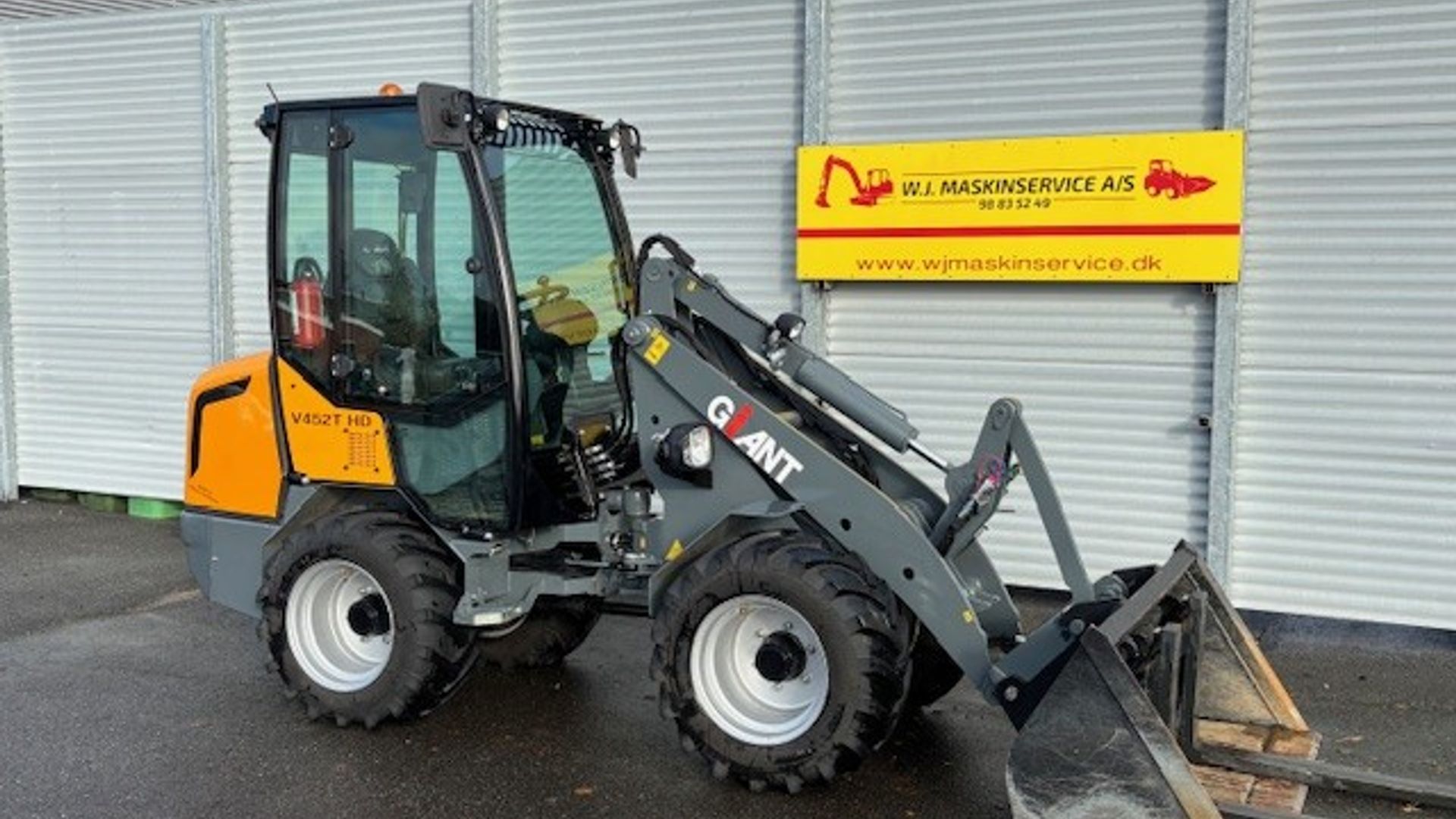 Giant v452HD    står som ny kun 250 timer - Image 5