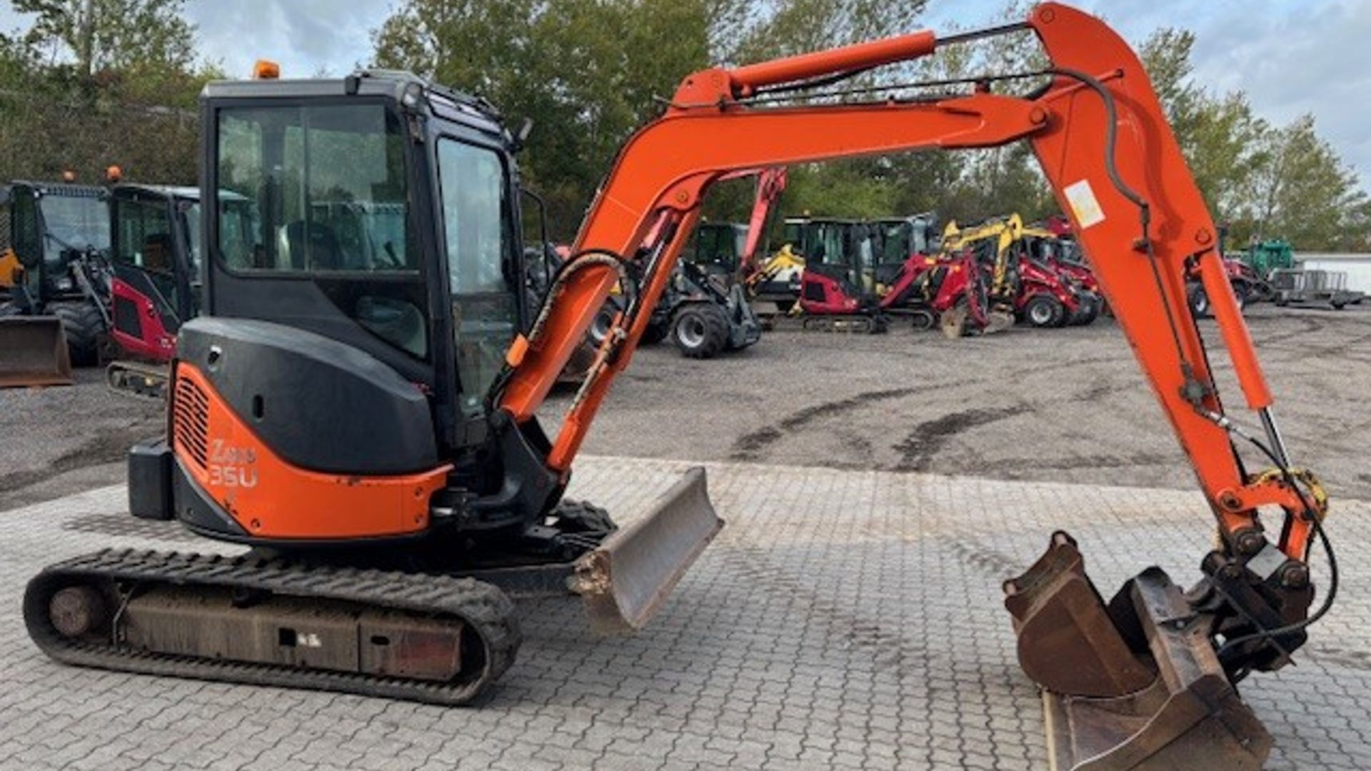 Hitachi ZX 35 CLR - Billede 2
