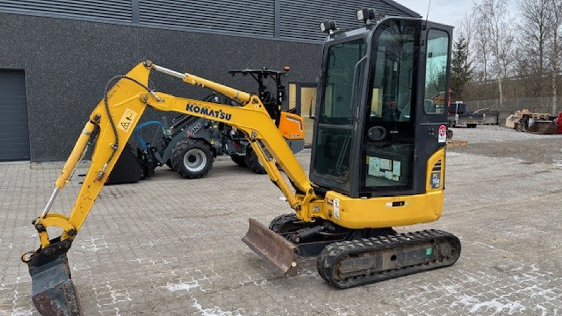 Komatsu pc 16