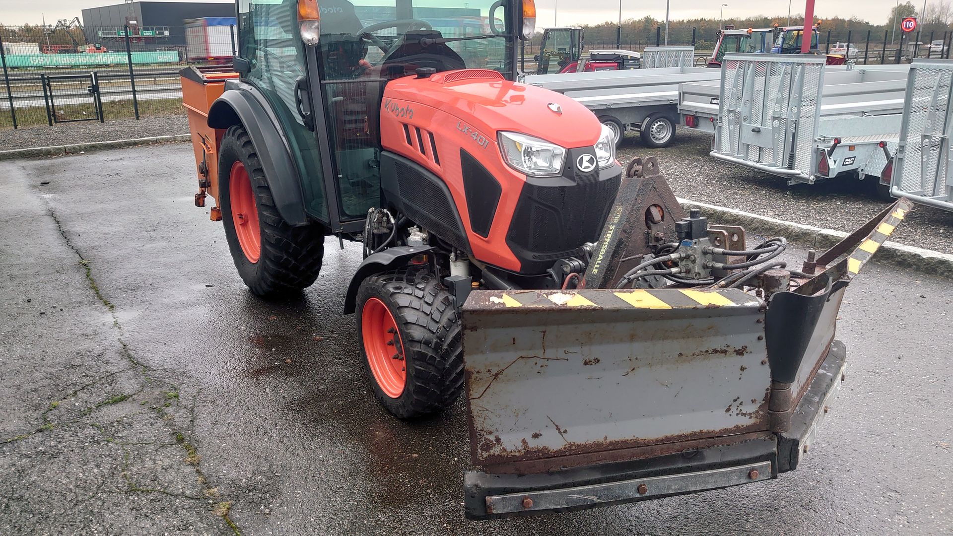 Kubota LX 401 - Image 4