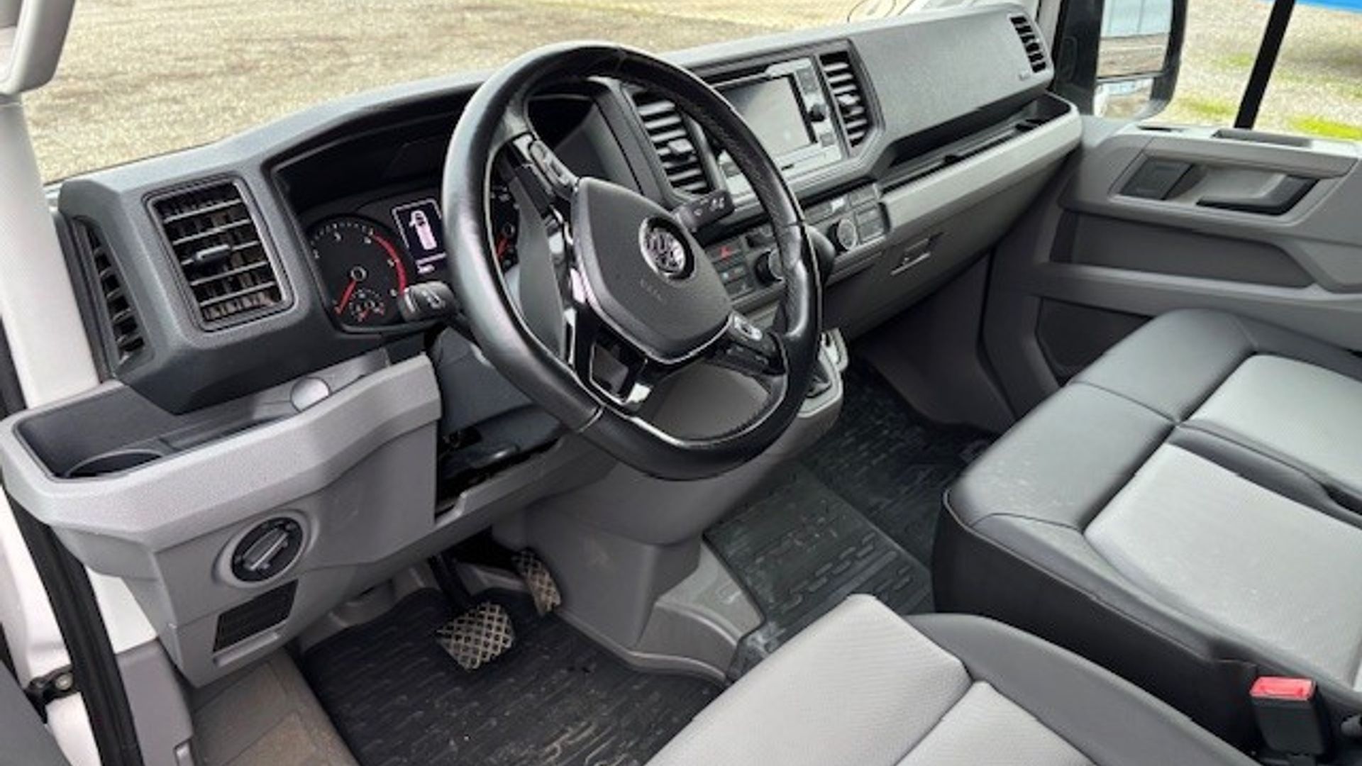 VW Crafter - Image 2