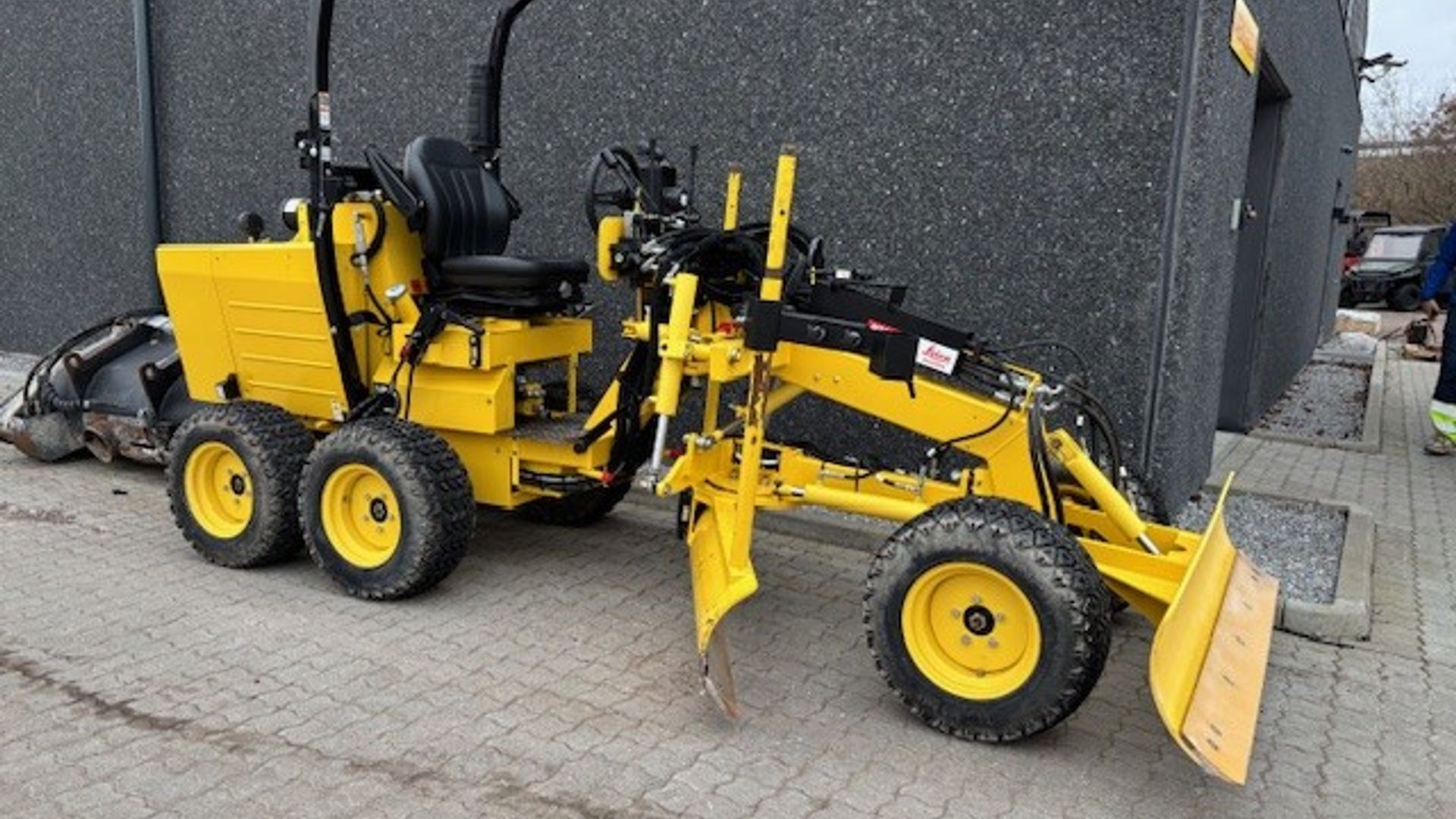 lazer-Grader 106-6WD